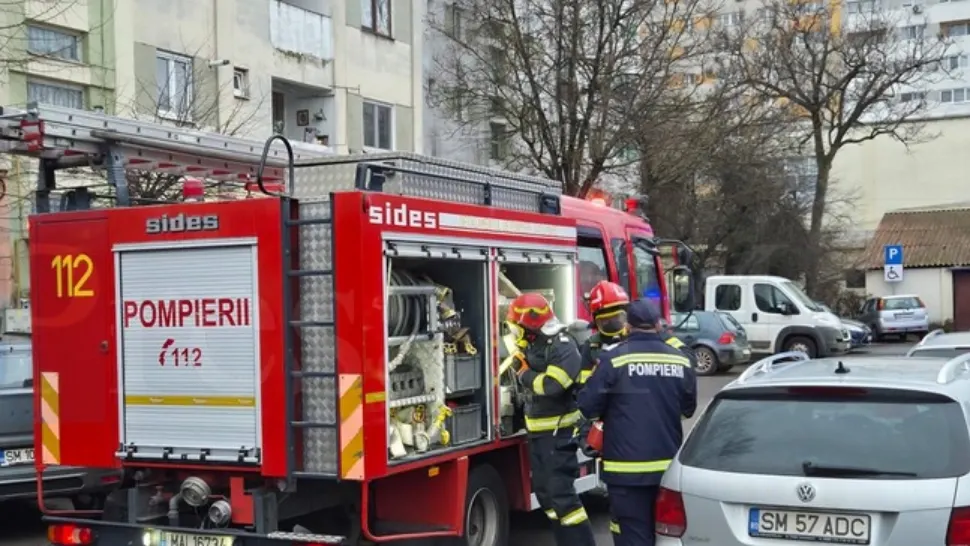 Incendiu puternic în județul Cluj: o casă, două anexe și un garaj au fost distruse / VIDEO