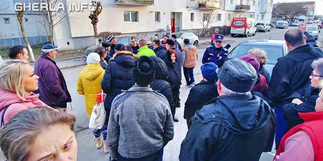 VIDEO | Debranșare cu scandal în Gherla! Au intervenit şi jandarmii