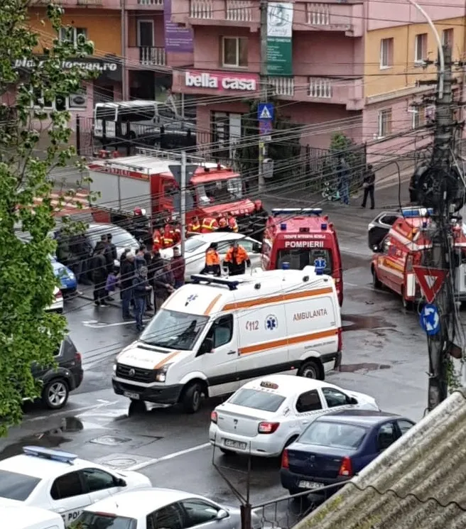 FOTO | Urmărire ca în filme în mai multe localităţi din Cluj! Poliţiştii au pornit pe urmele unui şofer băut şi fără permis