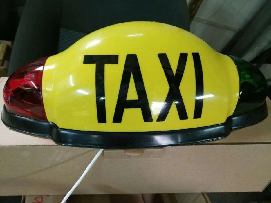 Primăria Cluj-Napoca a inițiat un proiect de hotărâre privind acordarea de autorizații de taxi pentru mașini electrice