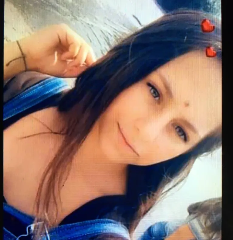 O minoră în vârstă de 13 ani este dată dispărută! Dacă o vedeţi sunaţi la 112