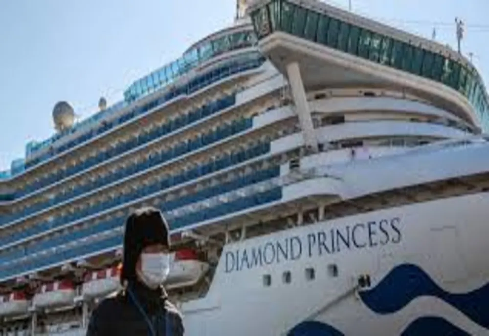 Șase dintre românii aflați pe nava Diamond Princess se întorc în România