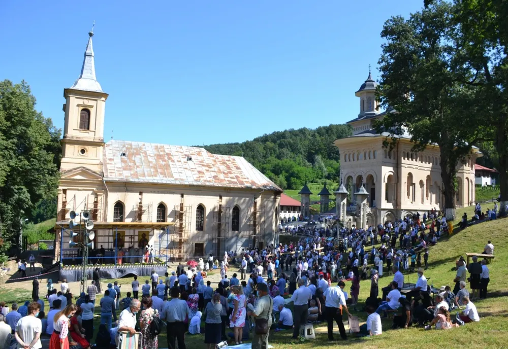 A început pelerinajul de la Nicula! Autorităţile au impus măsuri speciale de protecţie sanitară