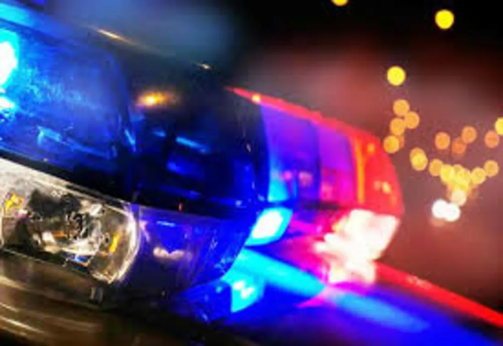 Accident cu două victime pe un drum judeţean din Cluj! O maşină s-a răsturnat