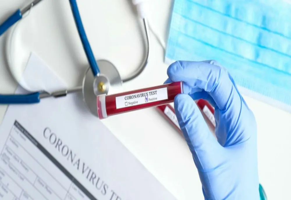 Un angajat al Primăriei Gherla a fost confirmat cu COVID-19 
