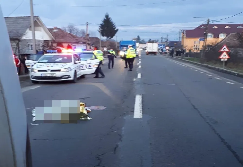 FOTO: Accident mortal pe DN 17, în Ciceu Mihăiești! Copil de 10 ani din județul Sălaj, aflat în vizită la rude, lovit în plin de o autoutilitară condusă de un clujean