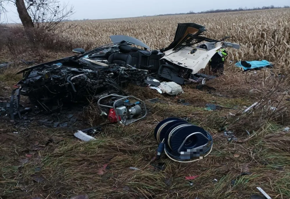 Grav accident între Sânmărghita și Beclean! O persoană şi-a pierdut viaţa, alte două au fost grav rănite (FOTO)