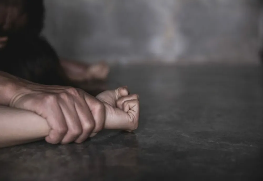 Un bărbat din Cluj, vizat în dosare de agresiune sexuală