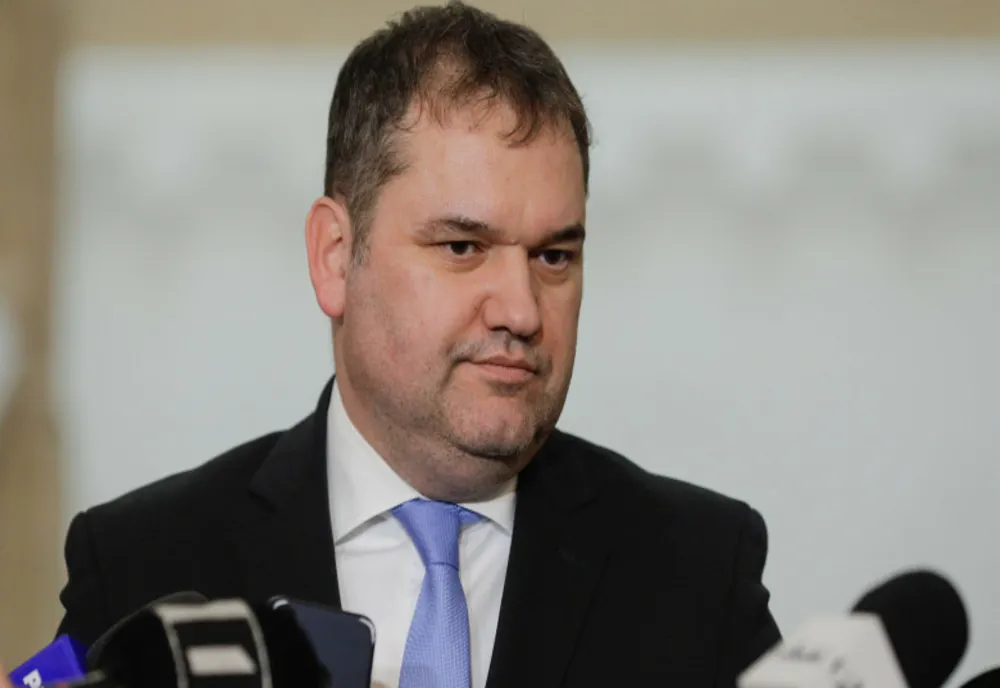 CSEKE ATTILA: „DACĂ TOATĂ LUMEA SE UITĂ LA POSTURI, AVEM O PROBLEMĂ DE ABORDARE ÎN ADMINISTRAȚIE”