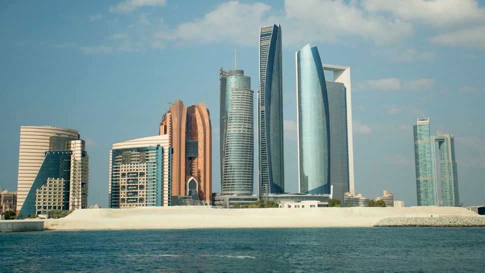 Hotelurile din Emiratele Arabe au prelungit şederile pentru turiștii blocați în zonă