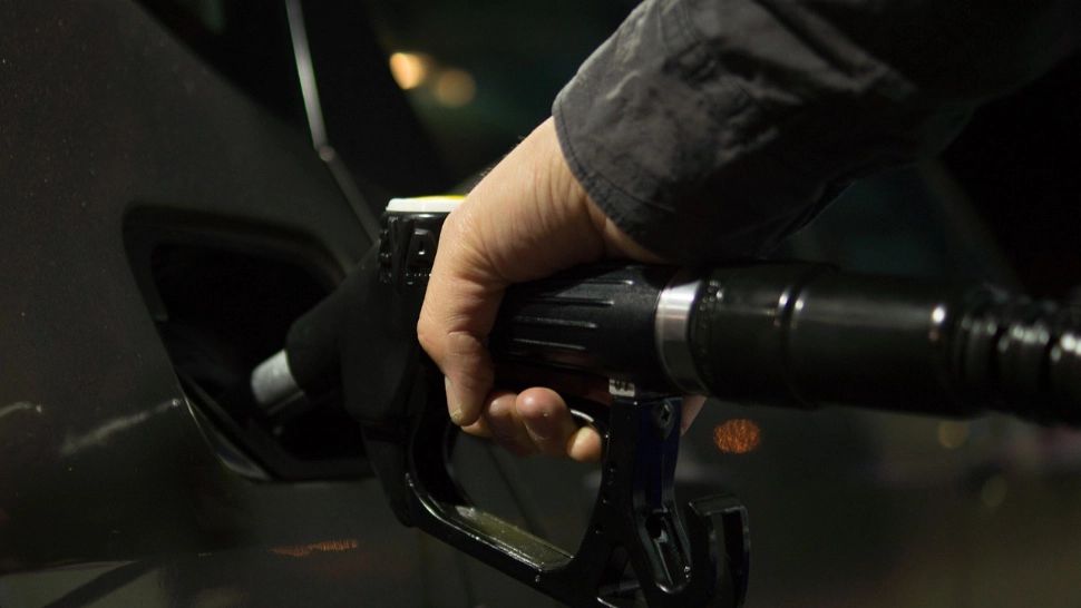 Preţurile petrolului şi gazelor continuă să crească