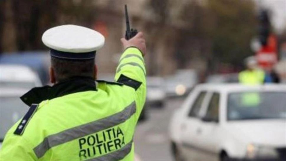 Urmărire ca-n filme în trafic, în Argeș: tânăr prins după 25 km, fără permis și băut