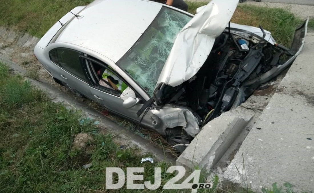 FOTO | Accident rutier. O persoană a ajuns la spital după impactul dintre două autovehicule