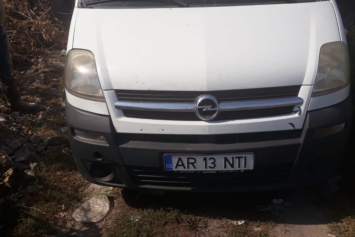 FOTO | Doi şoferi în stare gravă în urma unui accident rutier! A fost solicitat un elicopter SMURD