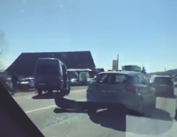 Accident la intrare în Gherla! Trei autovehicule s-au ciocnit