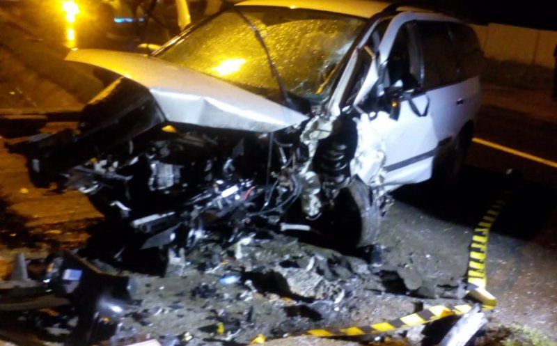 FOTO | Trei persoane, între care doi copii, rănite într-un grav accident în Dej