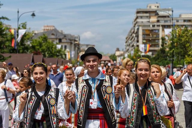 Muzeul Etnografic al Transilvaniei expune iile din Colecțiile Brătianu și Cantacuzino
