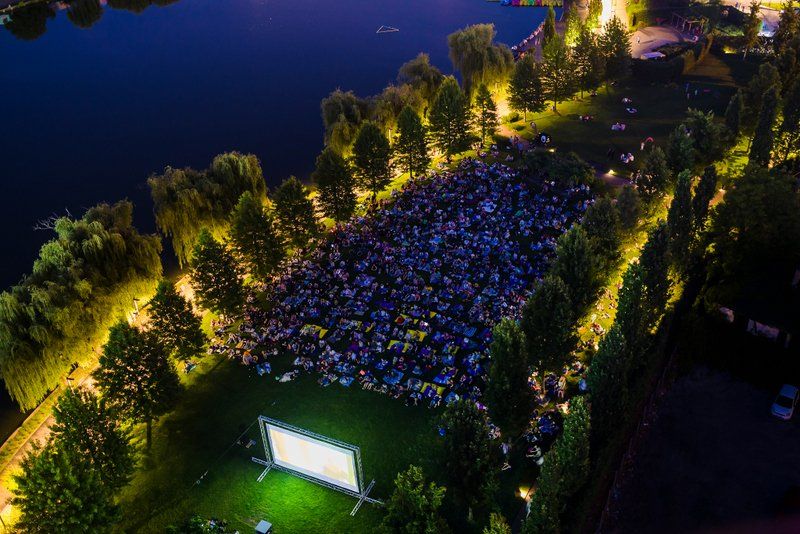 Peste 1.200 de spectatori, la prima proiecție „Movie Nights", din Iulius Parc