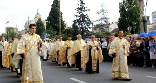 Trafic restricţionat în Cluj-Napoca cu ocazia pocesiunii de Rusalii