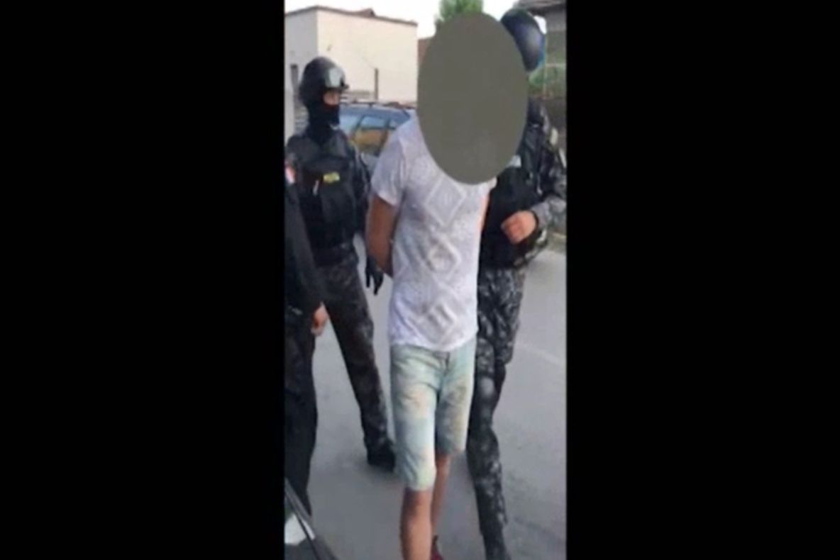 VIDEO | Suporterul care a rănit un jandarm a fost prins! Este cercetat pentru tentativă de omor