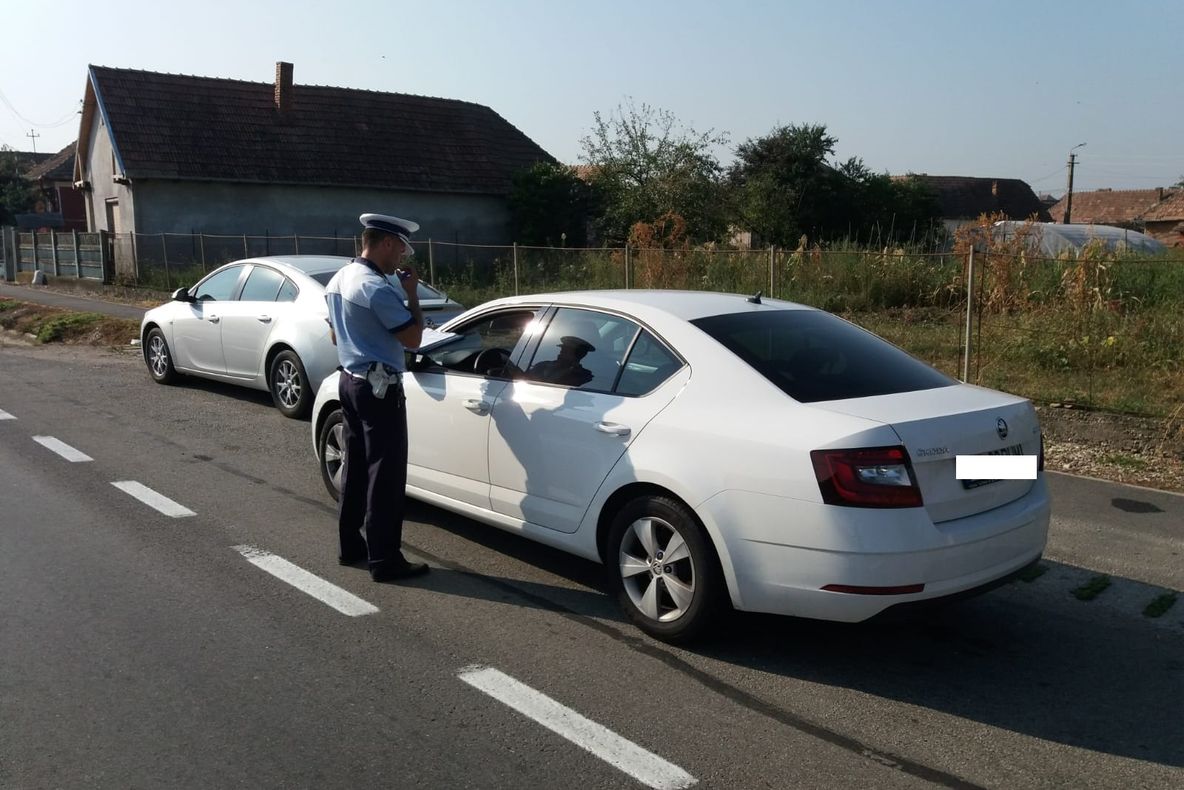 Acţiune cu efective mărite la Câmpia Turzii! Sute de oameni şi maşini verificate (FOTO)