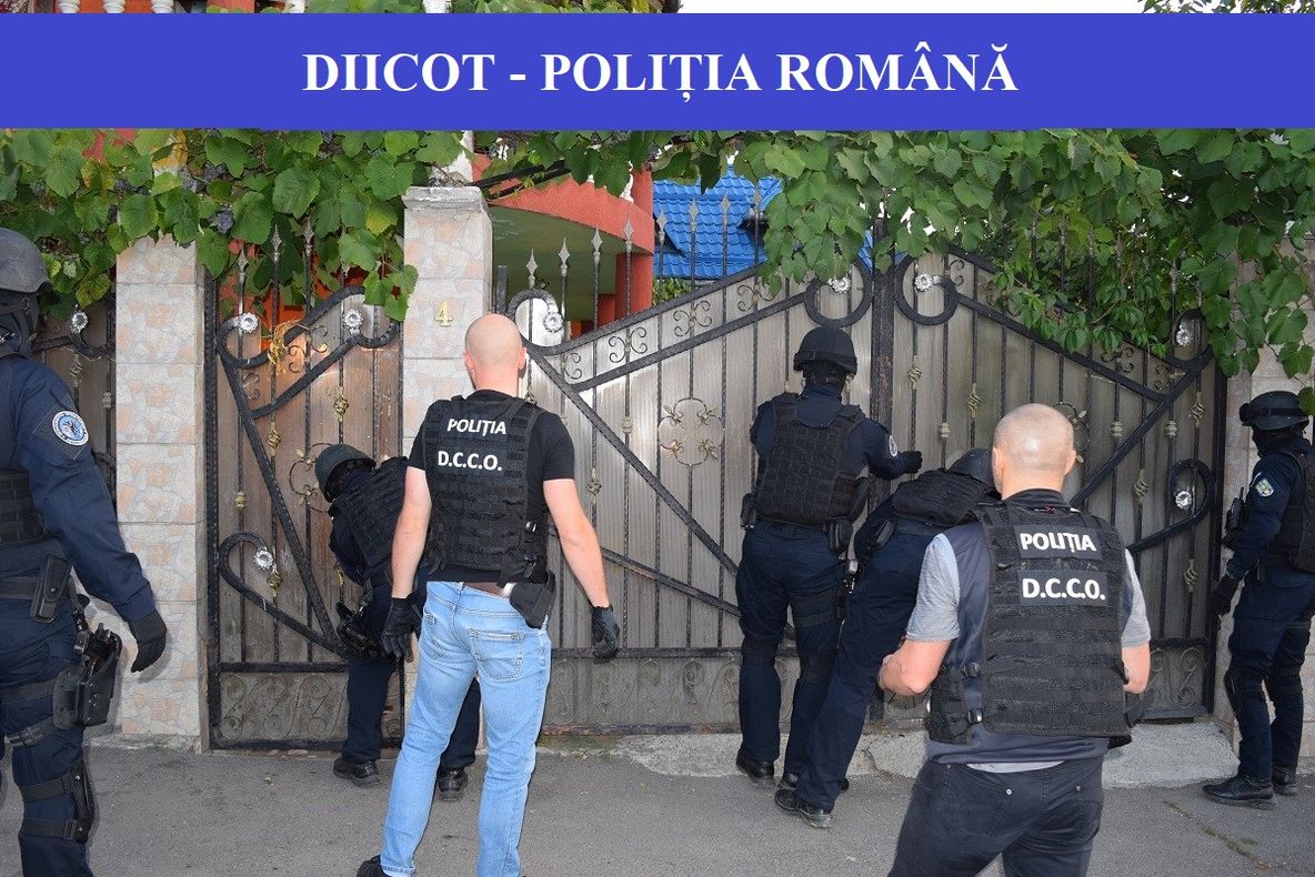 Minori obligaţi să cerşească la Cluj! Dacă nu obţineau minim 400 de lei pe zi, minorii erau torturaţi (FOTO)
