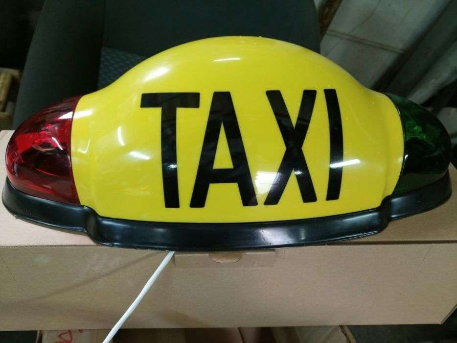Primăria Cluj-Napoca a inițiat un proiect de hotărâre privind acordarea de autorizații de taxi pentru mașini electrice