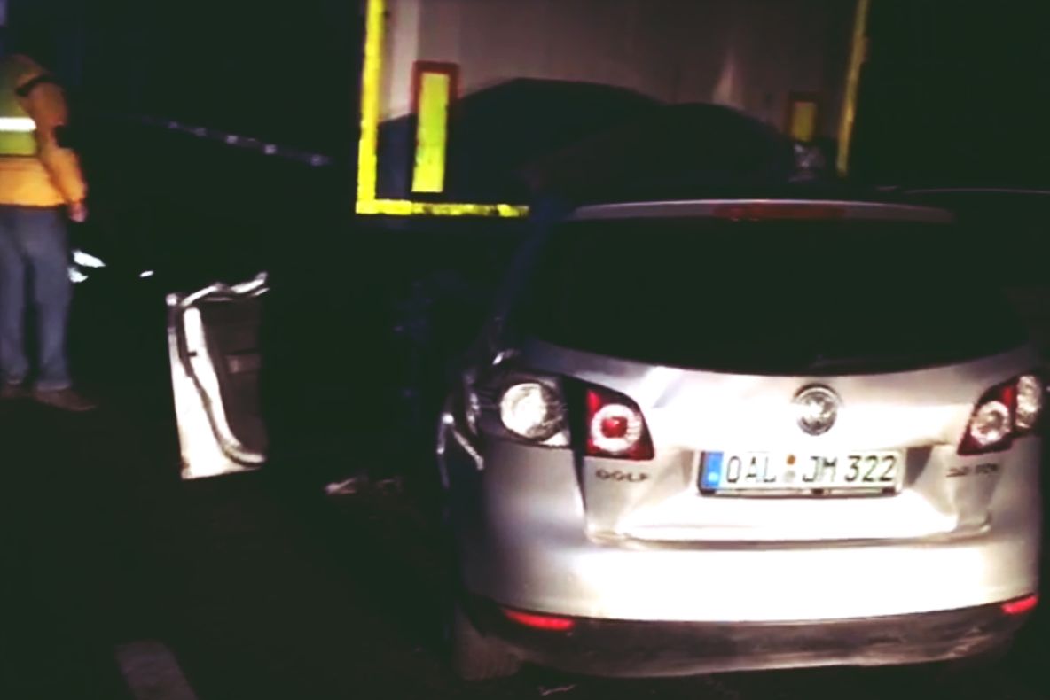 VIDEO | Accident mortal pe Autostrada A3! Un tânăr a murit după ce a intrat cu maşina într-un TIR