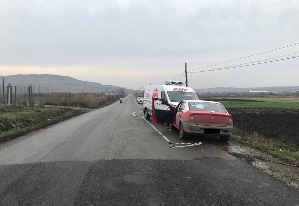 FOTO | Accident grav pe un drum judeţean din Cluj: patru persoane au fost rănite