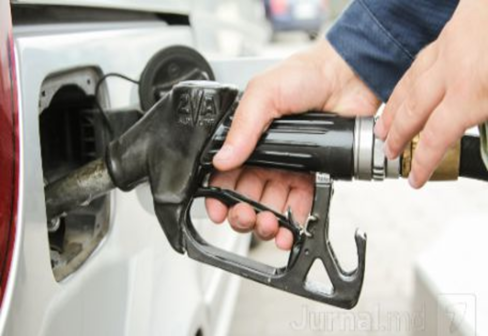 Primul pas pentru ieftinirea carburanților! Aviz pozitiv pentru eliminarea supraaccizei