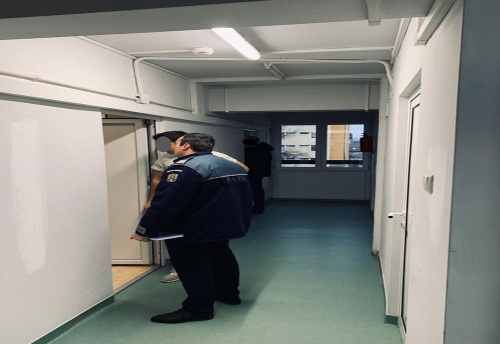 900 de studenţi români şi străini au fost legitimaţi de poliţiştii clujeni în cadrul unei ample acţiuni (FOTO)