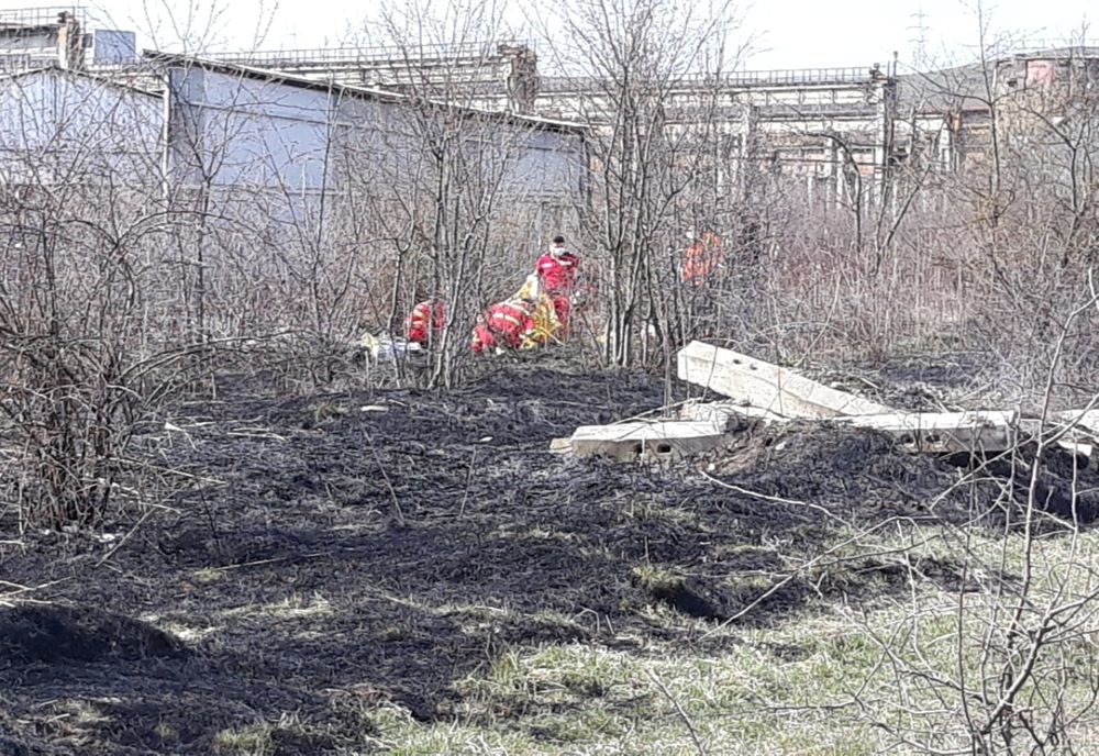 FOTO | Tragedie în județul Cluj! Un bărbat a murit într-un incendiu de vegetație 