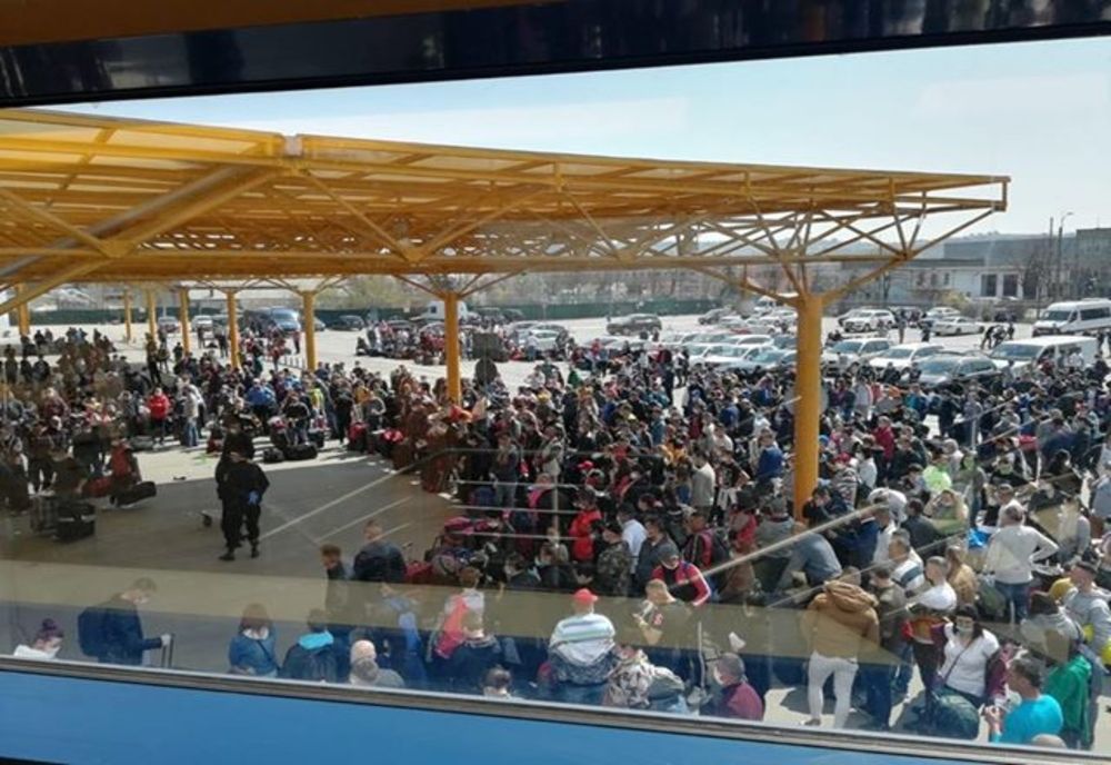 VIDEO | Mii de români se întorc în Germania! Aşteaptă avioanele pe Aeroportul Cluj 