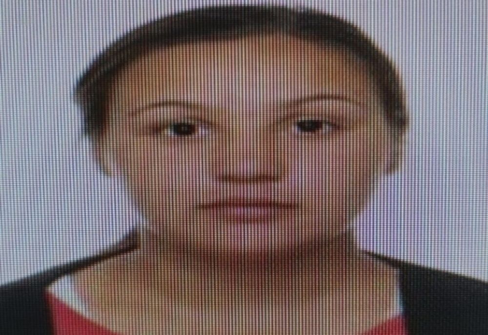 FOTO | Tânără de 18 ani dată dispărută! Poliţia o caută