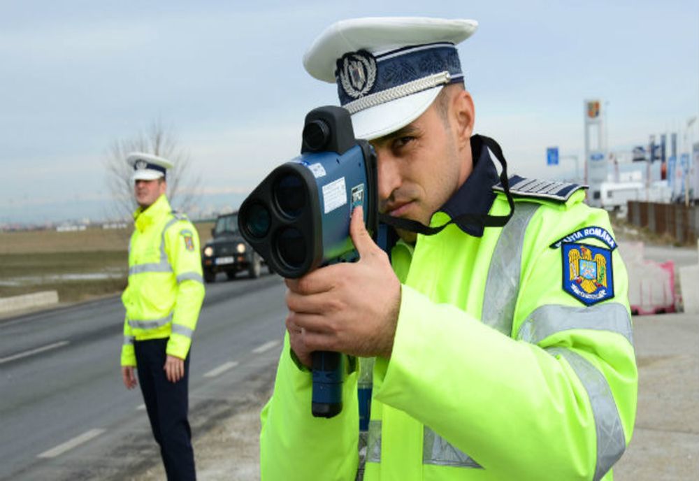 Colaborare între poliţiştii clujeni şi mureşeni pentru depistarea şoferilor vitezomani