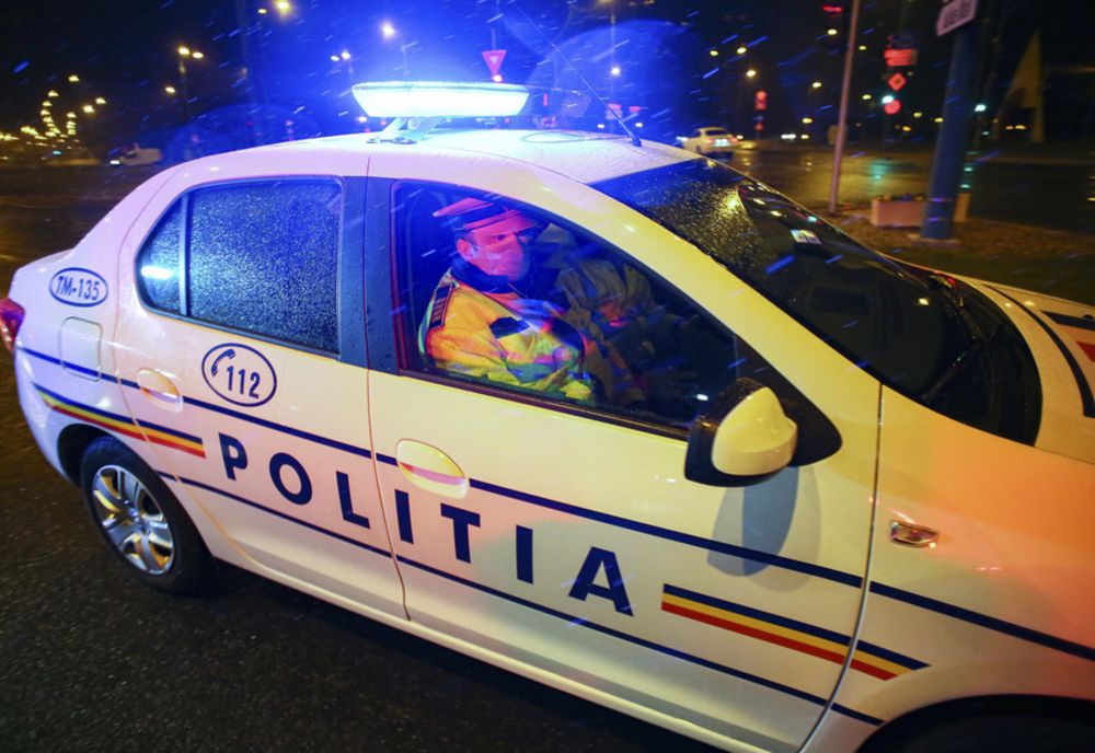 Eveniment privat întrerupt de polițiști: peste 70 de persoane au fost amendate