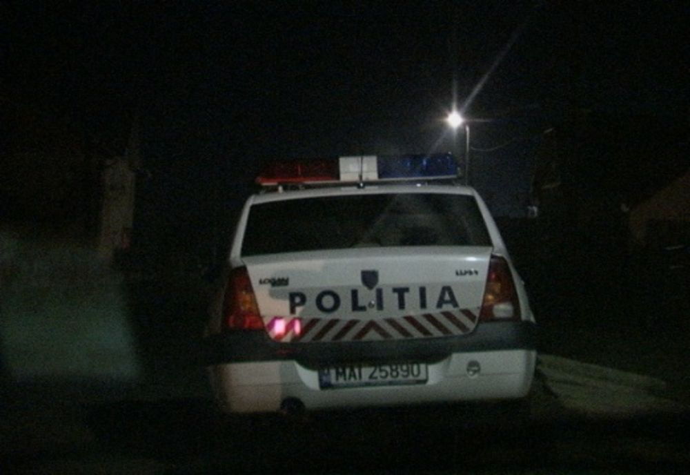 Accident rutier provocat de un tânăr beat! A lovit o maşină după care şi-a continuat drumul