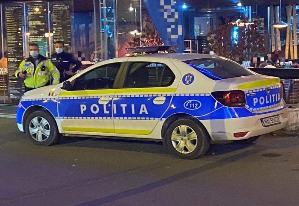 Aventura unui tânăr prin Dej: a furat o maşină, a făcut accident şi apoi i-a dat foc