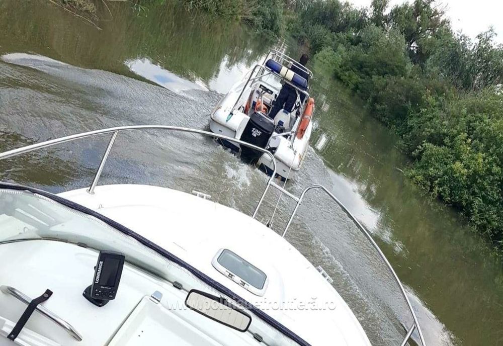 Consiliul Județean Cluj interzice navigația poluantă pe lacurile Tarnița și Fântânele