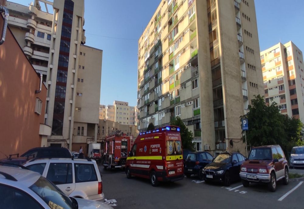 Panică într-un bloc din Cluj-Napoca! 50 de persoane s-au evacuat (FOTO)