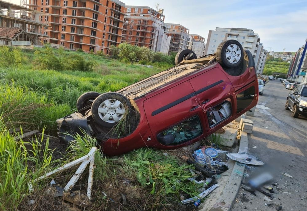 Şofer din Satu Mare implicat într-un accident rutier în Floreşti (FOTO)