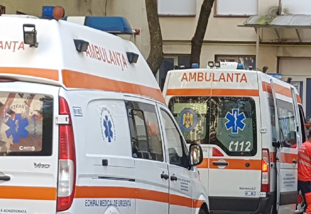 Trei minori răniţi într-un accident în Turda! Două maşini s-au ciocnit frontal
