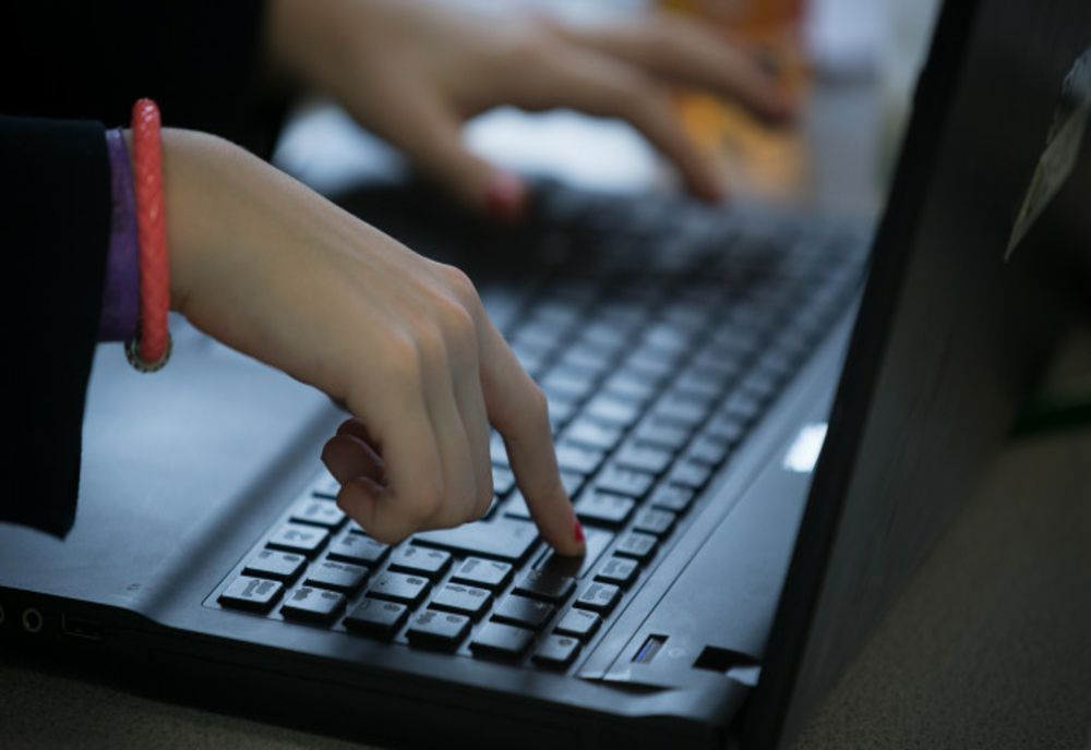 ATENȚIE la FALSE E-MAILURI de la divesre “INSTITUȚII”