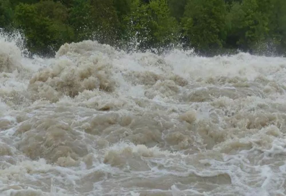 Avertizare hidrologică. Cod galben de viituri până marți, 27 iunie