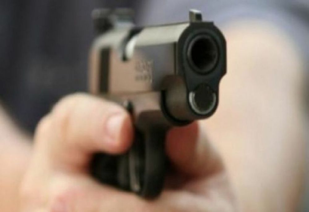 Clujean împuşcat de poliţişti pe un câmp: Era căutat pentru trafic de minori