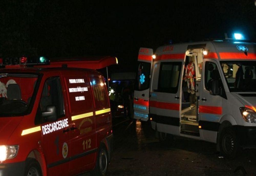 Femeie în stare gravă după ce a fost lovită de o maşină în Dej