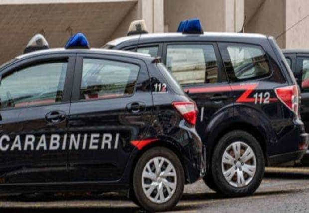 DOI ROMÂNI DIN ITALIA, ACUZAȚI CĂ AU ÎNCERCAT SĂ OMOARE UN ITALIAN PENTRU 40 DE EURO