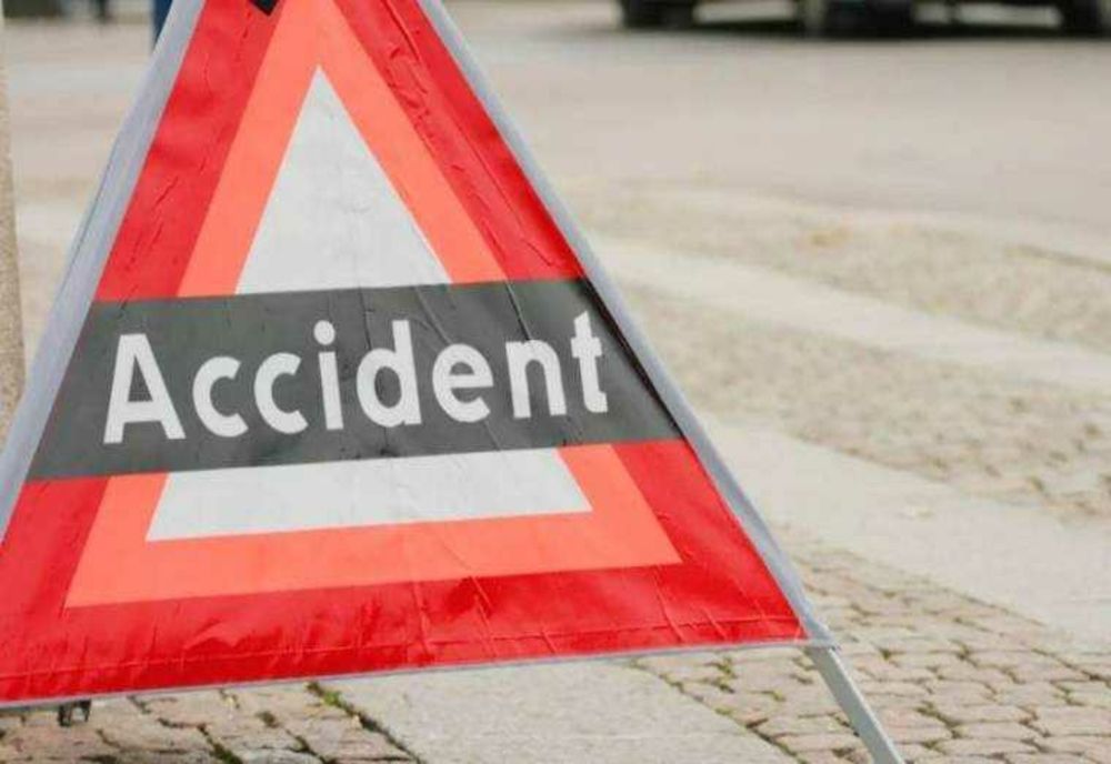 ACCIDENT ÎN LANȚ ÎN CAPITALĂ: ȘASE VEHICULE IMPLICATE, PATRU PERSOANE TRANSPORTATE LA SPITAL