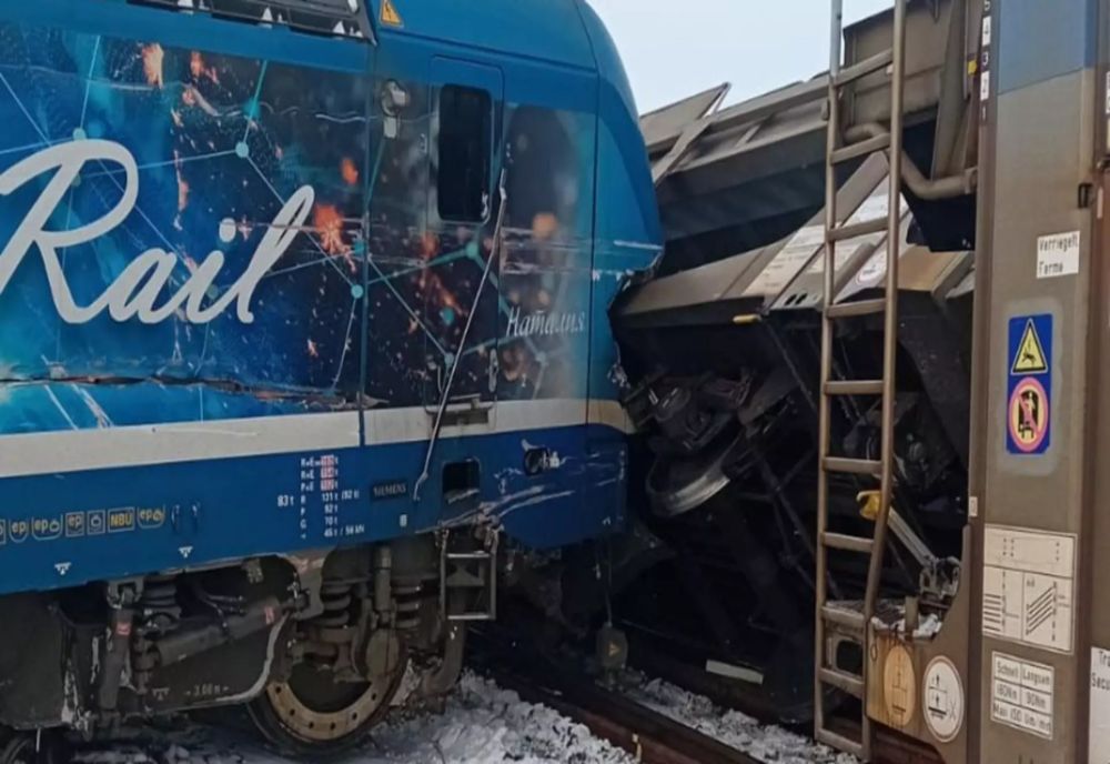TRENURI ANULATE PE RUTA ROȘIORI NORD - CARACAL DIN CAUZA DERAIERII UNUI TREN DE MARFĂ 