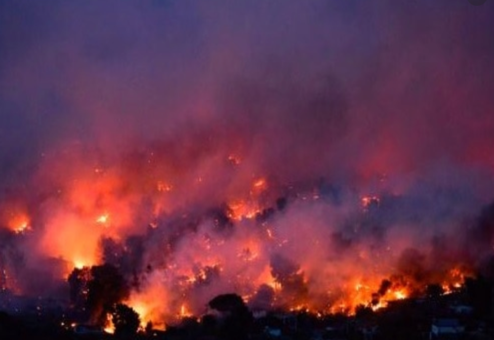 INCENDII APOCALIPTICE. STAȚIUNI EVACUATE ÎN MASĂ ÎN CRETA ȘI ALTE ZONE TURISTICE